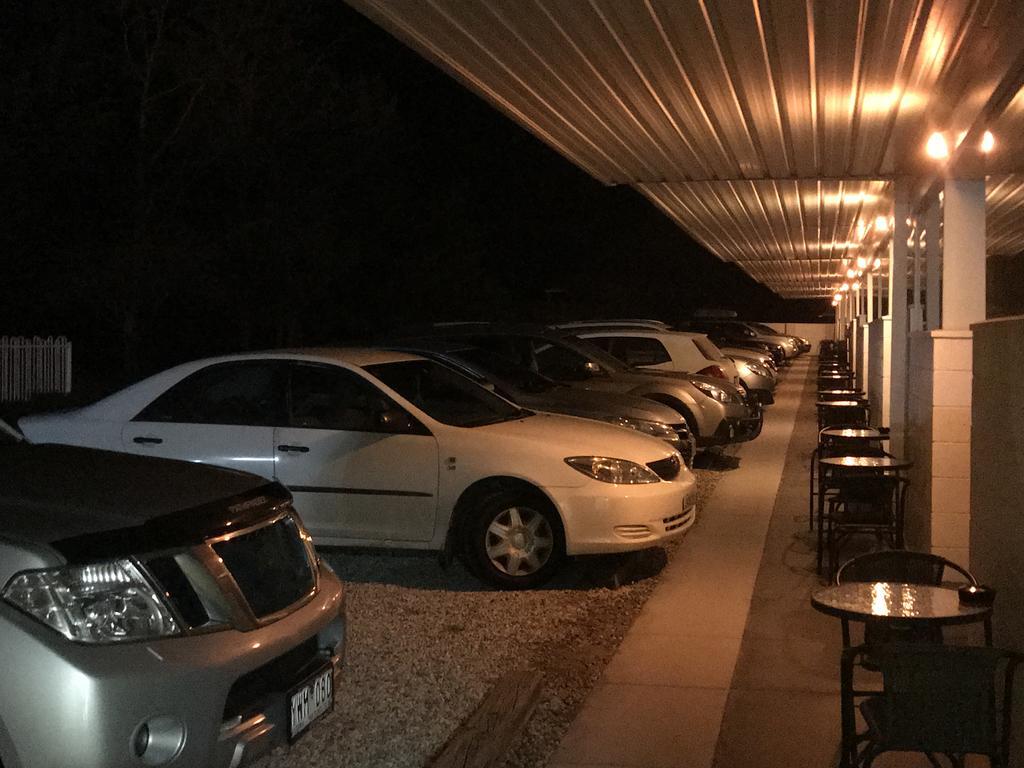 Byer Fountain Motor Inn Holbrook Exterior photo